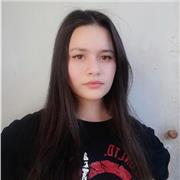 tenico en Parvulo enseña y cuida a los niños y niñas